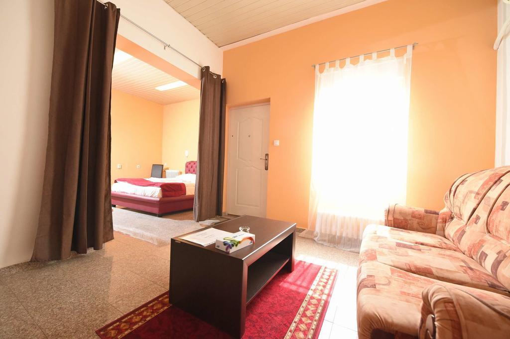 Apartment Inn Rooms ノヴィ・サド 部屋 写真